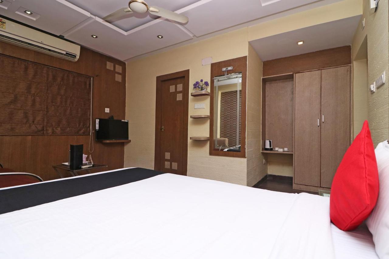 Hotel Heaven Калькутта Экстерьер фото